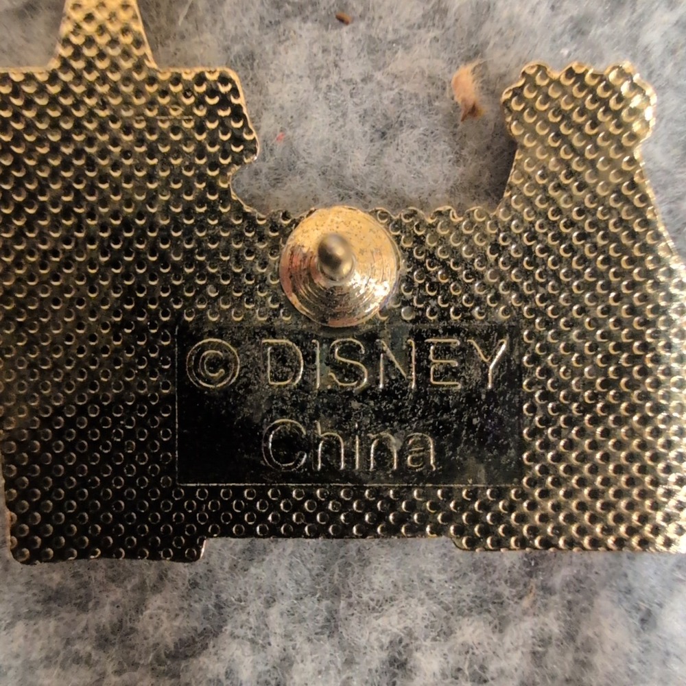 Disney Toontown Firehouse Enamel Trading Pin Mickey Mouse Disneyland Red Yellow - Picture 4 of 4